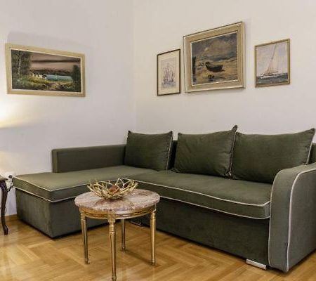 G102 Κεντρικό Πολυτελές Διαμέρισμα Apartment Volos Ngoại thất bức ảnh