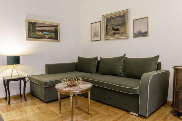 G102 Κεντρικό Πολυτελές Διαμέρισμα Apartment Volos Ngoại thất bức ảnh